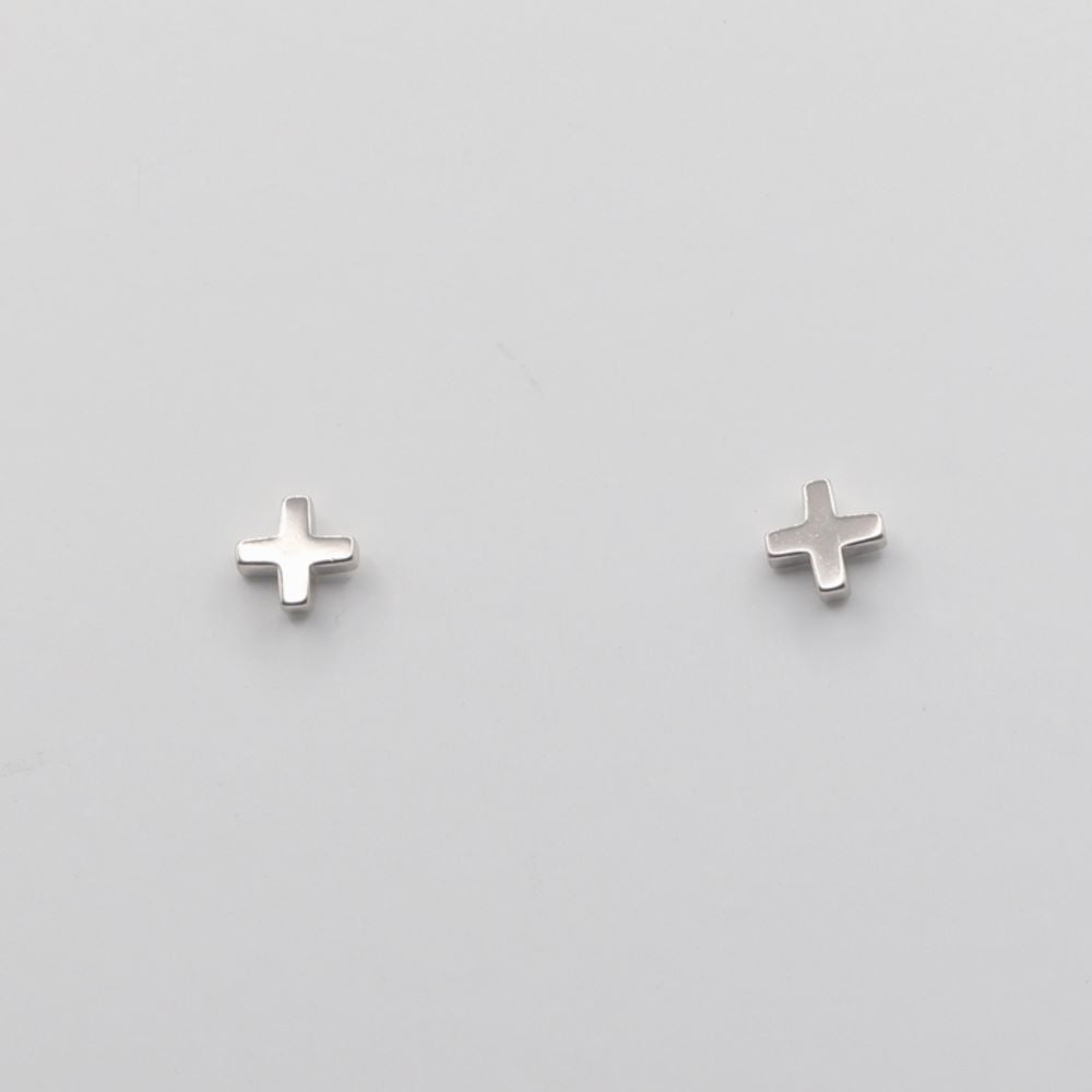 Cross Stud Earring in silver
