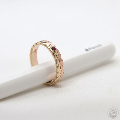 wedding ring with ruby