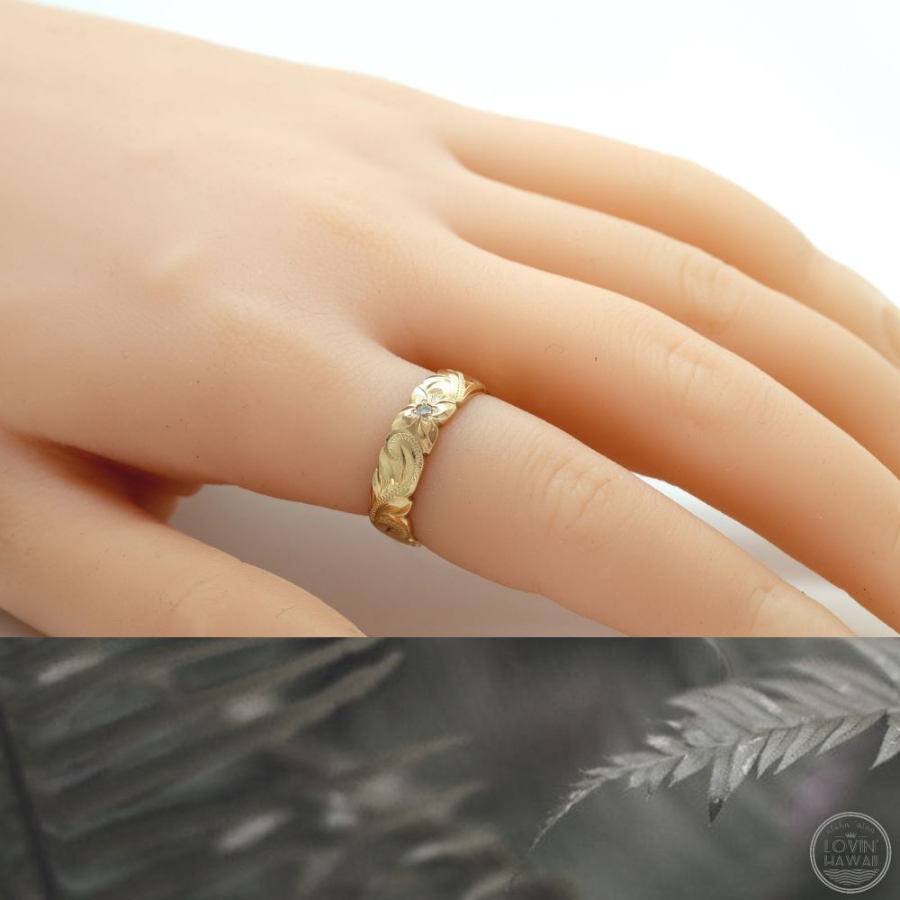 yellow gold ring with diamond